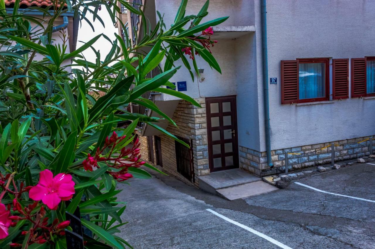 Apartments Drazen Crikvenica Exterior photo
